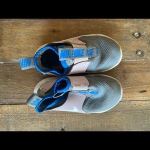 Toddler Girls Nike Flex running shoes size 7